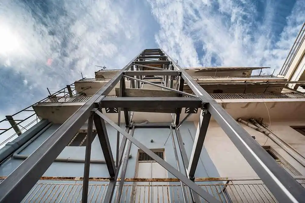 Πολυκατοικία – 3th km Χαλκίδας/Αρτάκης (Μεταλλικό Φρεάτιο Μόνο) Πολυκατοικία - 3th km Χαλκίδας/Αρτάκης (Μεταλλικό Φρεάτιο Μόνο)