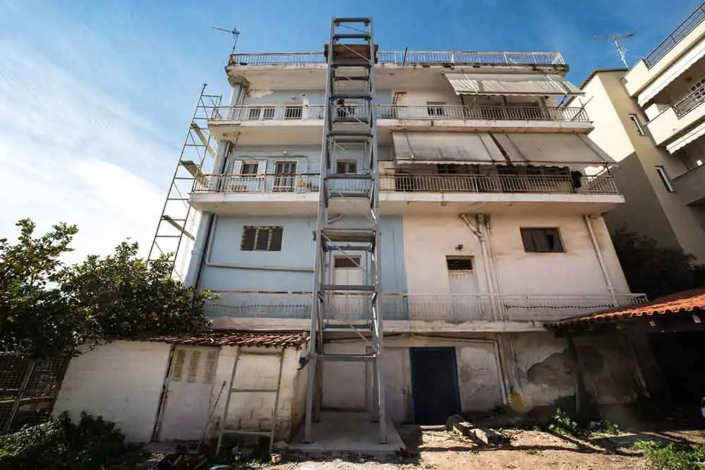 Πολυκατοικία – 3th km Χαλκίδας/Αρτάκης (Μεταλλικό Φρεάτιο Μόνο) Πολυκατοικία - 3th km Χαλκίδας/Αρτάκης (Μεταλλικό Φρεάτιο Μόνο)