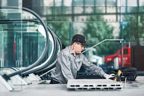 Κυλιόμενη Κλίμακα bb HS-200